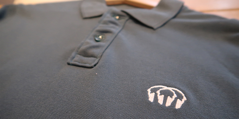 polo brodé bde couverture