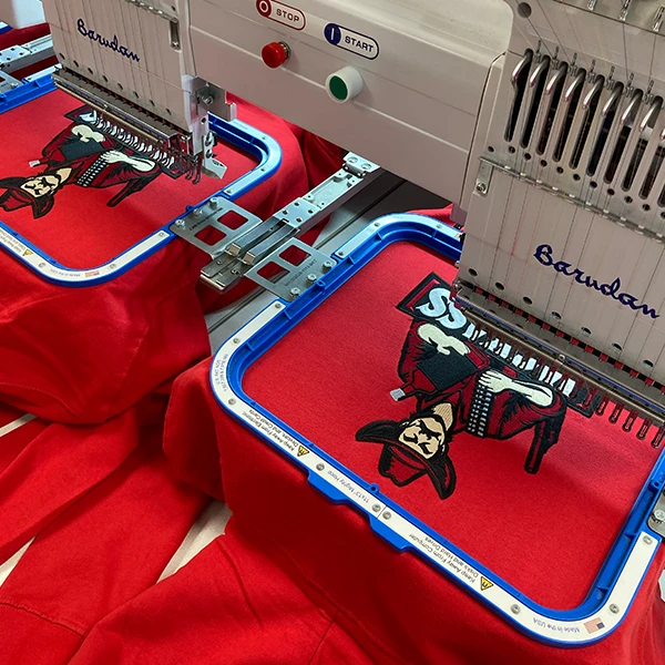 sweat capuche broderie